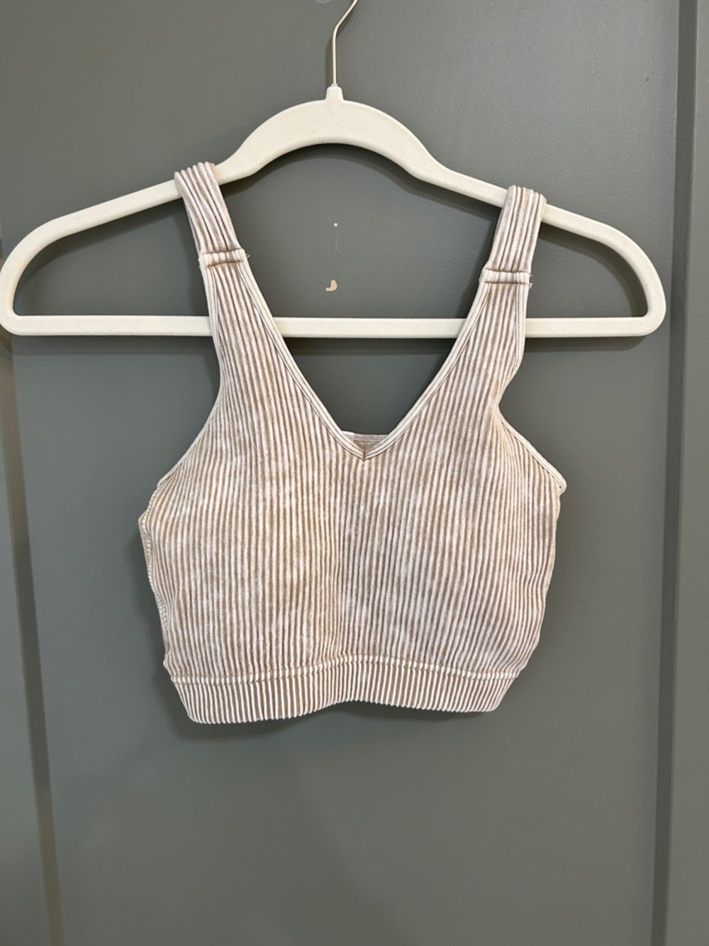 Zenana Outfitters Ribbed V-Neck Cropped Sports Bra - Light Taupe Size S/M